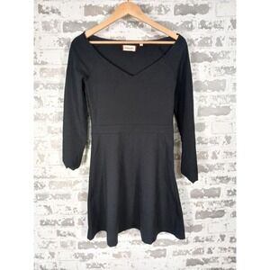 Aritzia Sunday Best Dress Size Small Black‎ V Neck Skater Fit Flare
